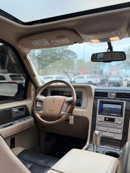 2008 Lincoln Navigator Base