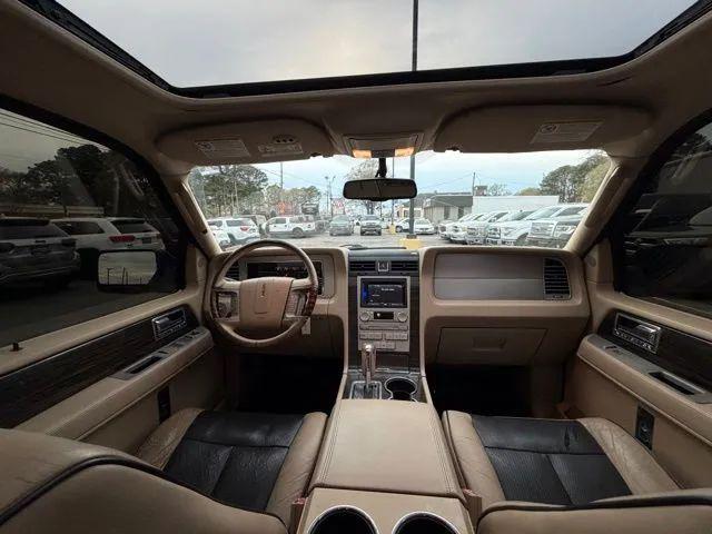 2008 Lincoln Navigator Base