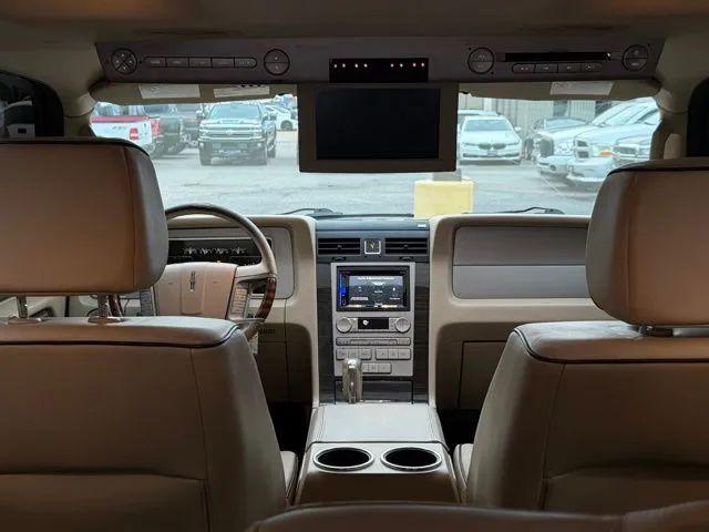 2008 Lincoln Navigator Base