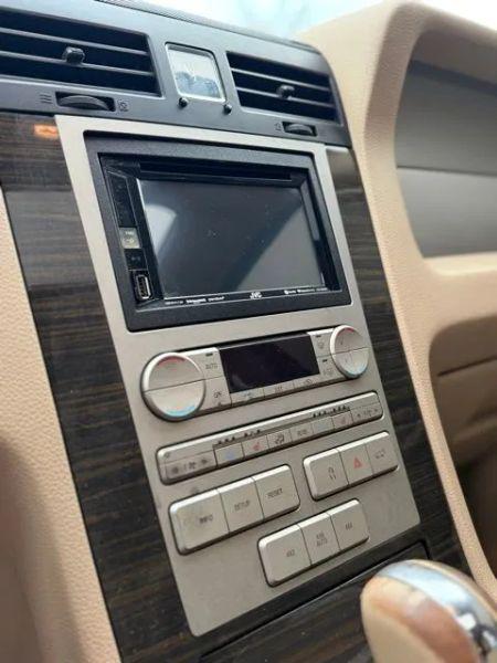 2008 Lincoln Navigator Base