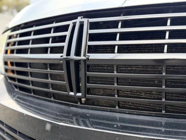 2008 Lincoln Navigator Base
