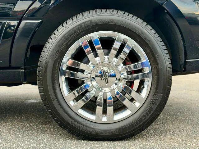 2008 Lincoln Navigator Base