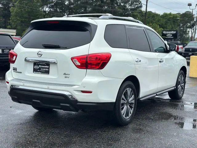 2017 Nissan Pathfinder SV