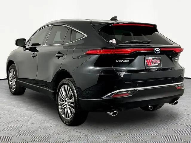 2022 Toyota Venza LE
