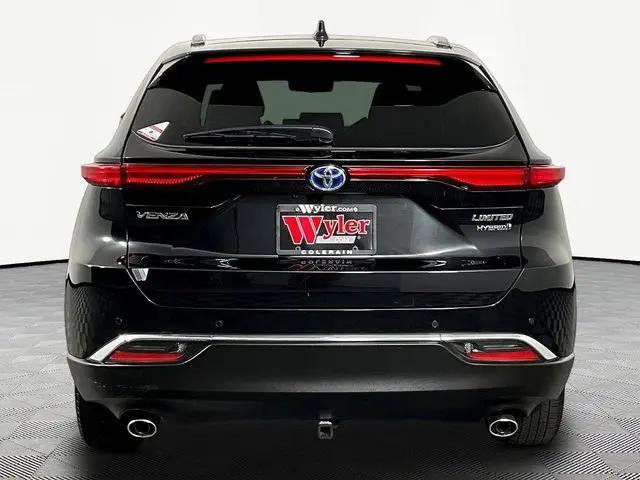 2022 Toyota Venza LE