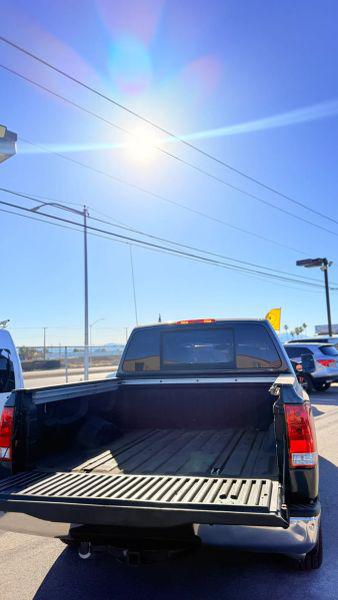 2005 Nissan Titan LE