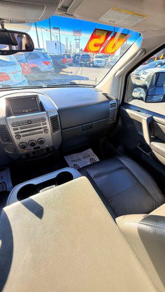 2005 Nissan Titan LE