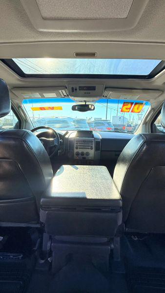 2005 Nissan Titan LE