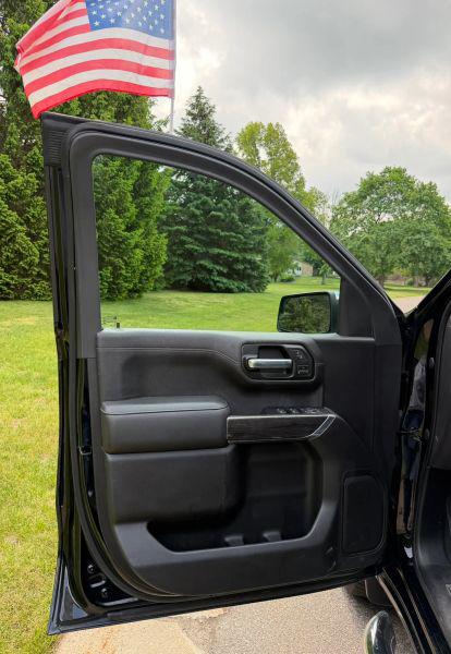 2020 Chevrolet Silverado 1500 4WD Crew Cab Short Bed LTZ