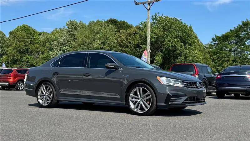 2017 Volkswagen Passat 1.8T R-Line