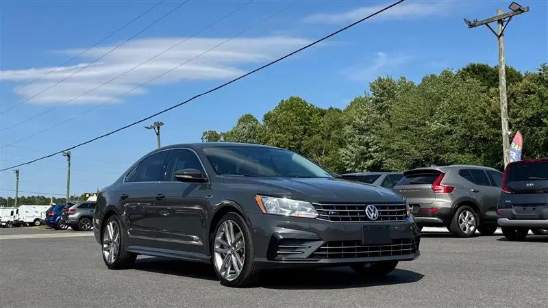 2017 Volkswagen Passat 1.8T R-Line