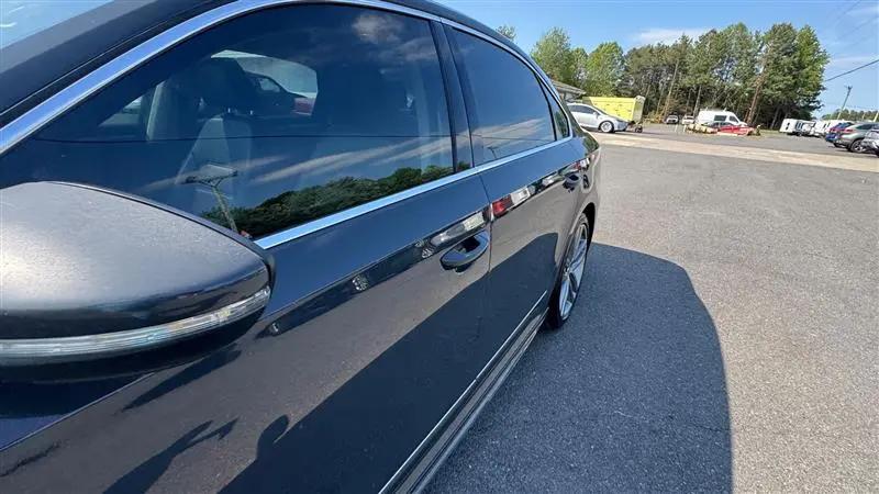 2017 Volkswagen Passat 1.8T R-Line