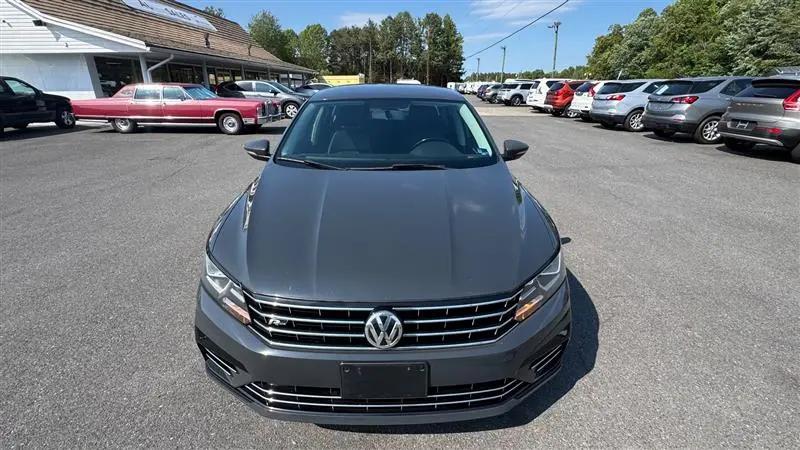 2017 Volkswagen Passat 1.8T R-Line