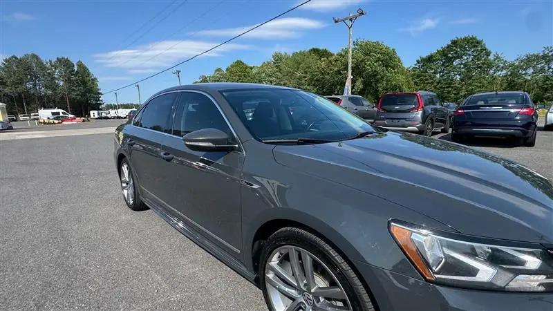 2017 Volkswagen Passat 1.8T R-Line