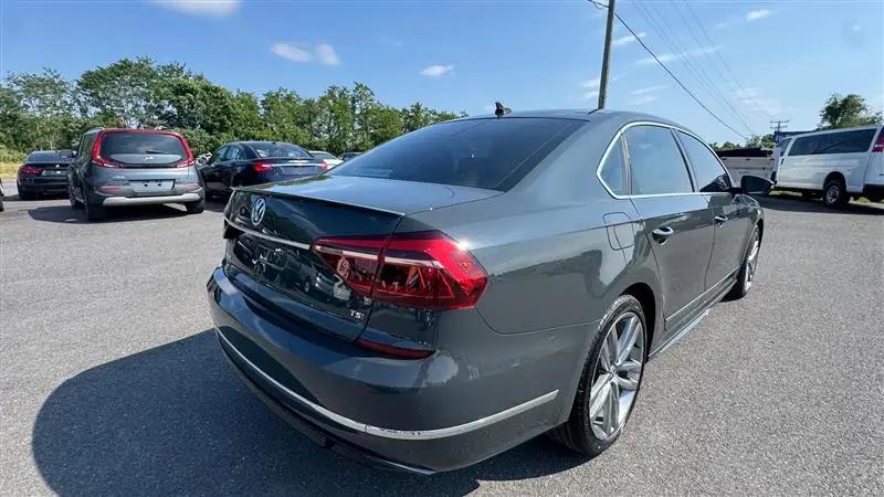 2017 Volkswagen Passat 1.8T R-Line