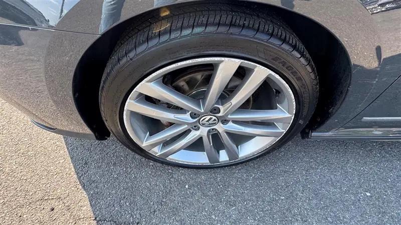 2017 Volkswagen Passat 1.8T R-Line