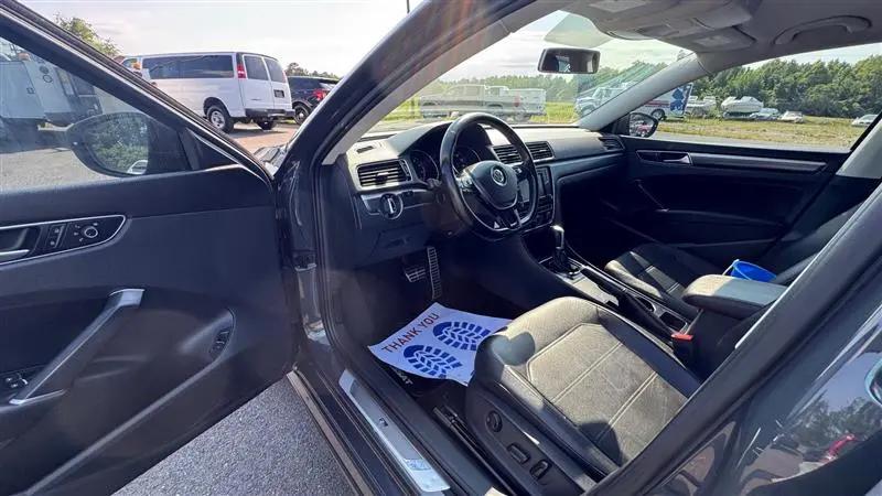 2017 Volkswagen Passat 1.8T R-Line