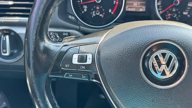 2017 Volkswagen Passat 1.8T R-Line