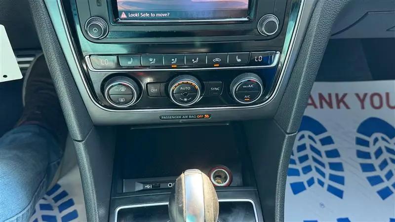 2017 Volkswagen Passat 1.8T R-Line