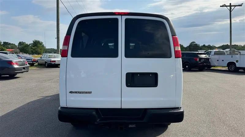 2017 Chevrolet Express LS