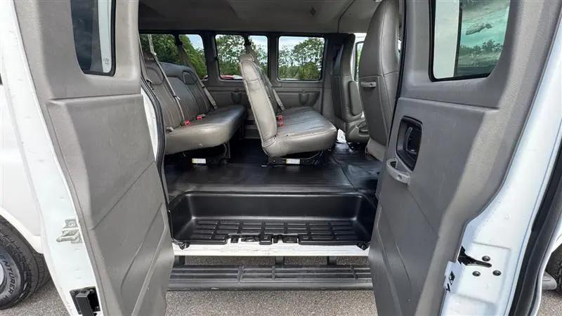 2017 Chevrolet Express LS