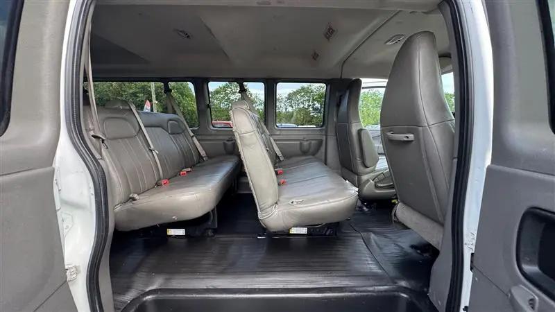 2017 Chevrolet Express LS