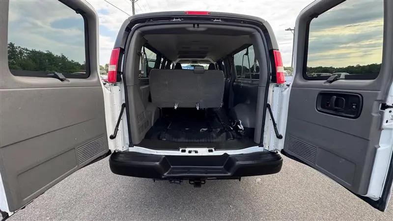2017 Chevrolet Express LS