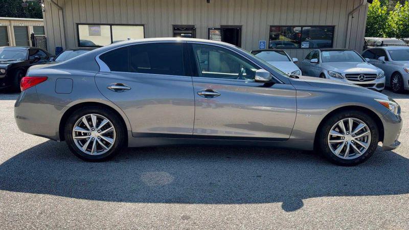 2015 INFINITI Q50 Premium