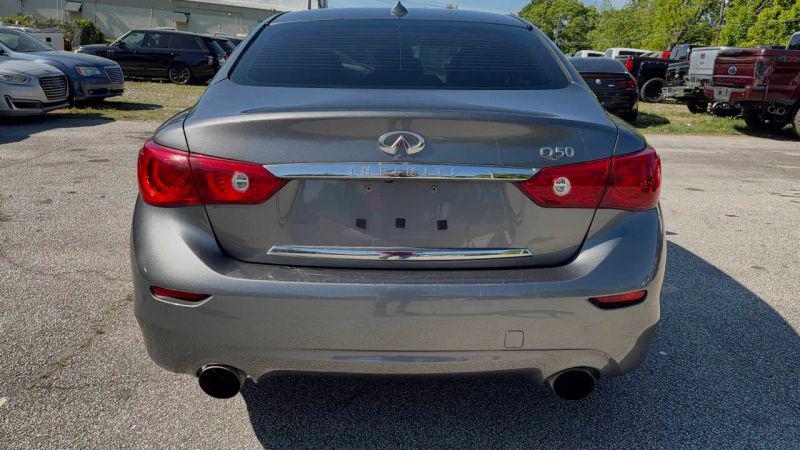 2015 INFINITI Q50 Premium