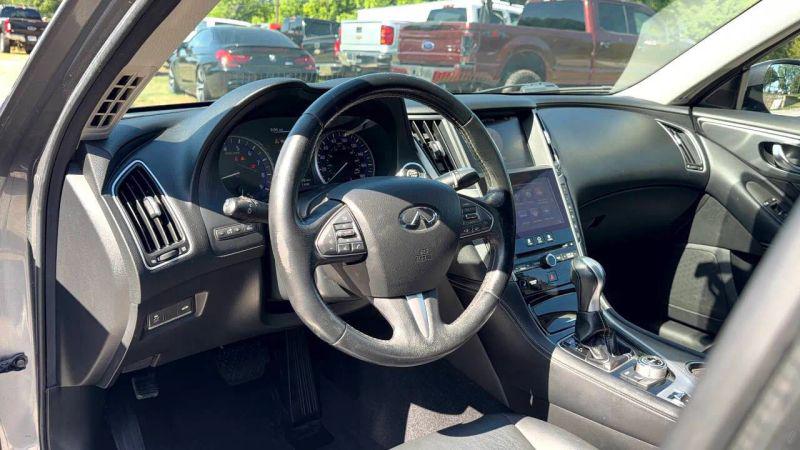 2015 INFINITI Q50 Premium