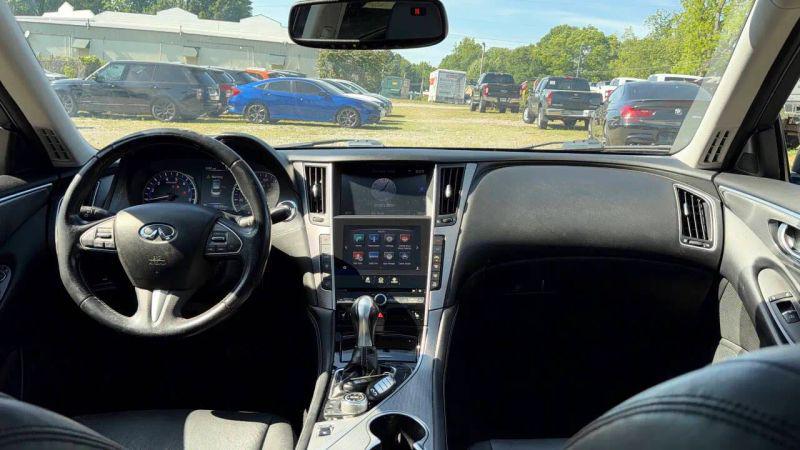 2015 INFINITI Q50 Premium