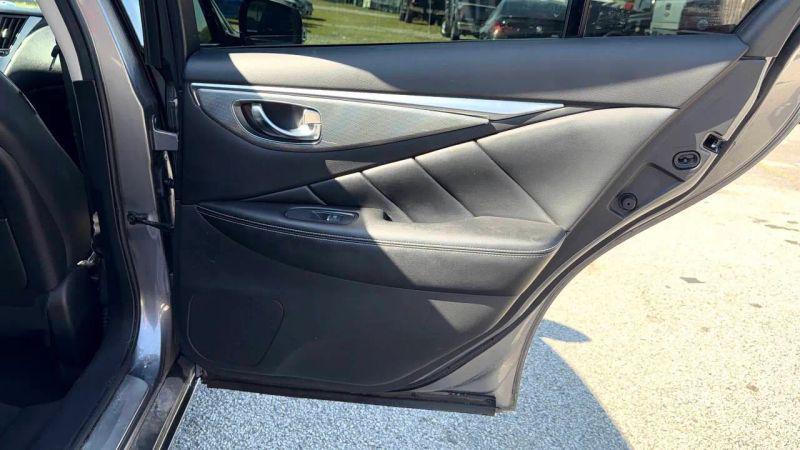 2015 INFINITI Q50 Premium