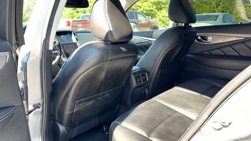 2015 INFINITI Q50 Premium