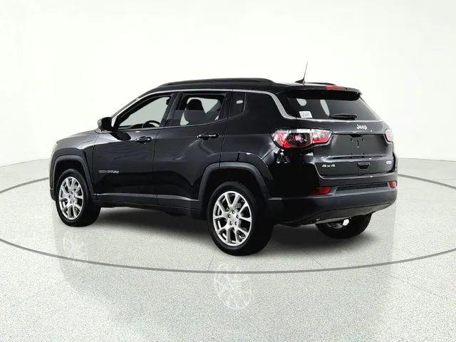2023 Jeep Compass Latitude Lux FWD