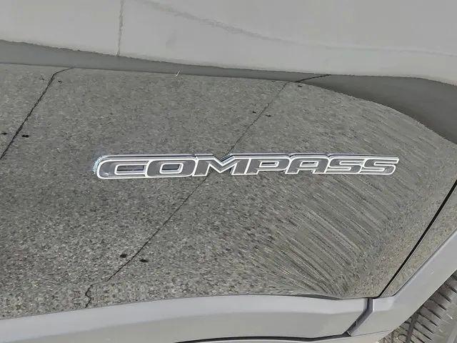 2023 Jeep Compass Latitude Lux FWD