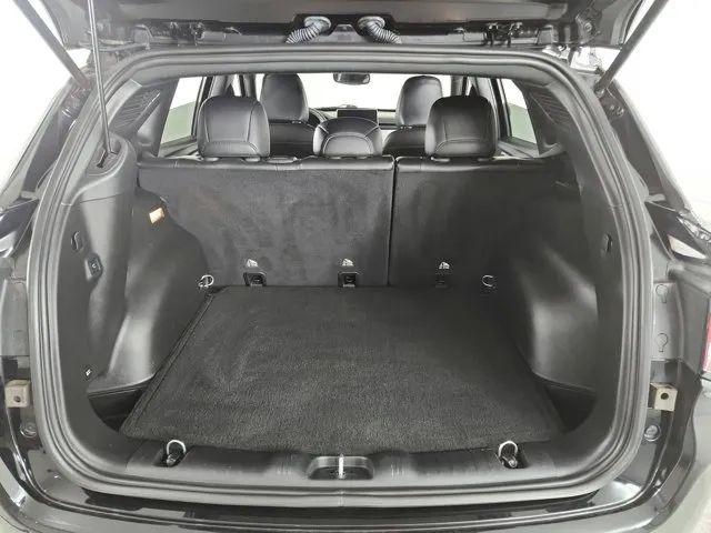 2023 Jeep Compass Latitude Lux FWD