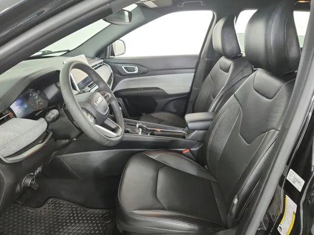 2023 Jeep Compass Latitude Lux FWD