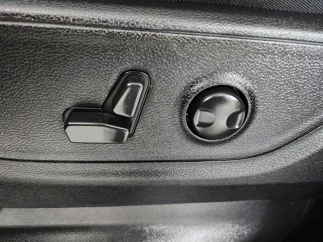 2022 Ram 1500 Big Horn Quad Cab 4x4 6'4" Box