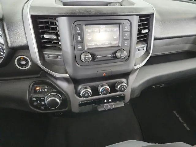 2022 Ram 1500 Big Horn Crew Cab 4x4 5'7" Box