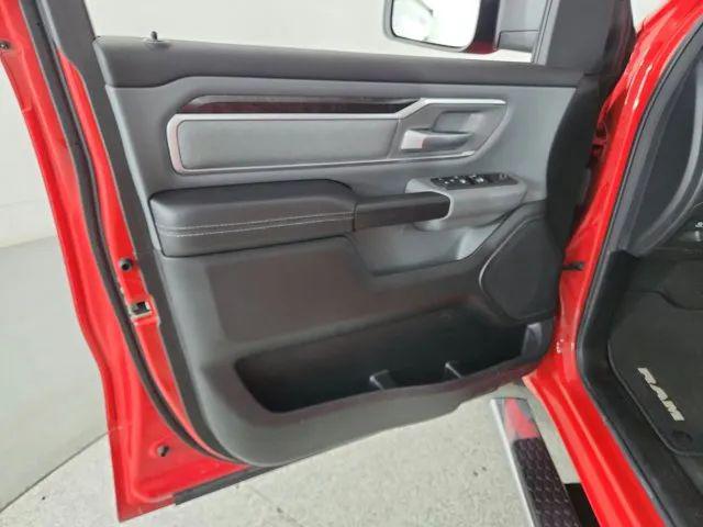 2022 Ram 1500 Big Horn Crew Cab 4x4 5'7" Box