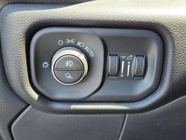2021 Ram 3500 Laramie Crew Cab 4x4 8' Box