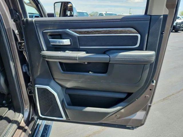 2021 Ram 3500 Laramie Crew Cab 4x4 8' Box