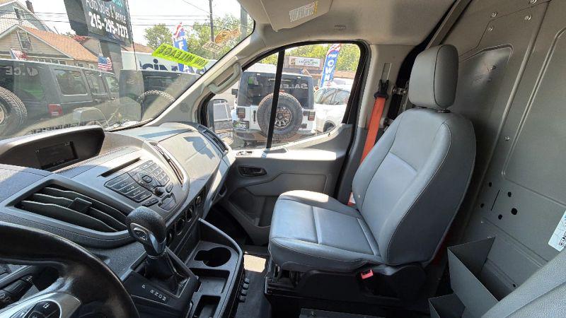 2019 Ford Transit w/60/40 Side Door w/RWB