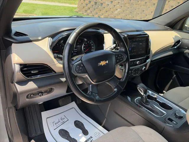 2023 Chevrolet Traverse AWD LT Cloth
