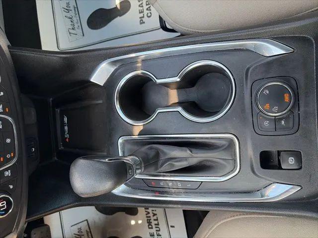 2023 Chevrolet Traverse AWD LT Cloth