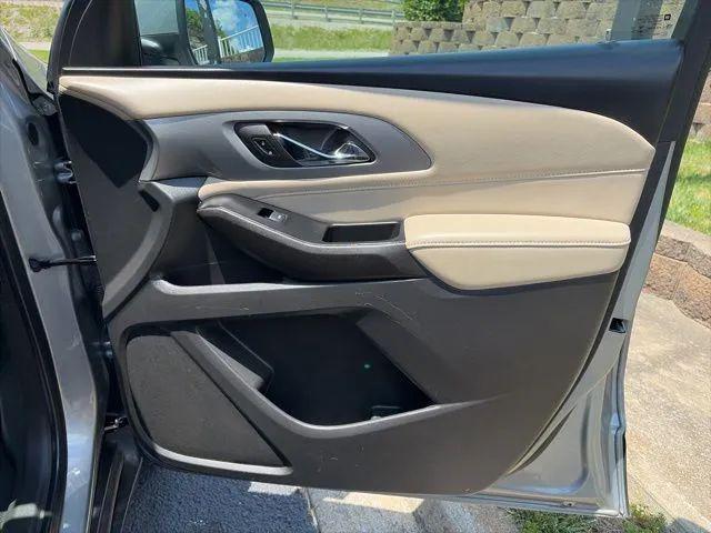 2023 Chevrolet Traverse AWD LT Cloth