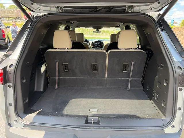 2023 Chevrolet Traverse AWD LT Cloth