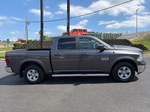 2016 Ram 1500 SLT