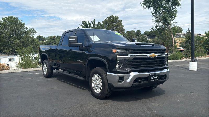 2024 Chevrolet Silverado 3500HD 4WD Crew Cab Long Bed LT