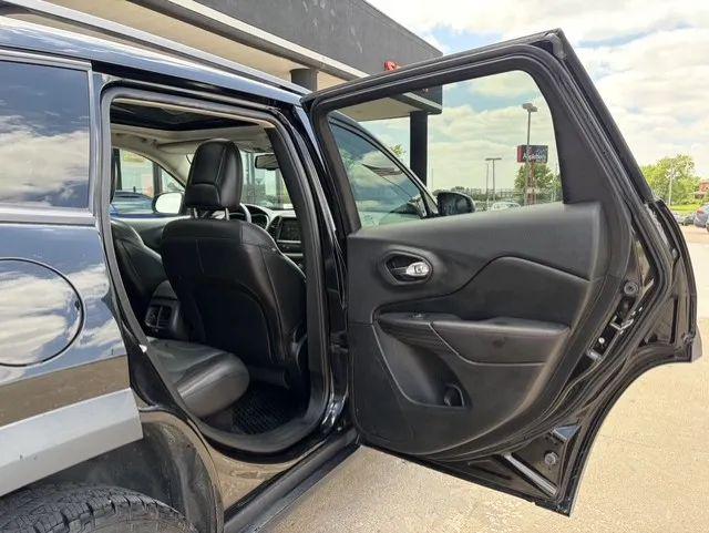 2017 Jeep Cherokee Trailhawk L Plus 4x4